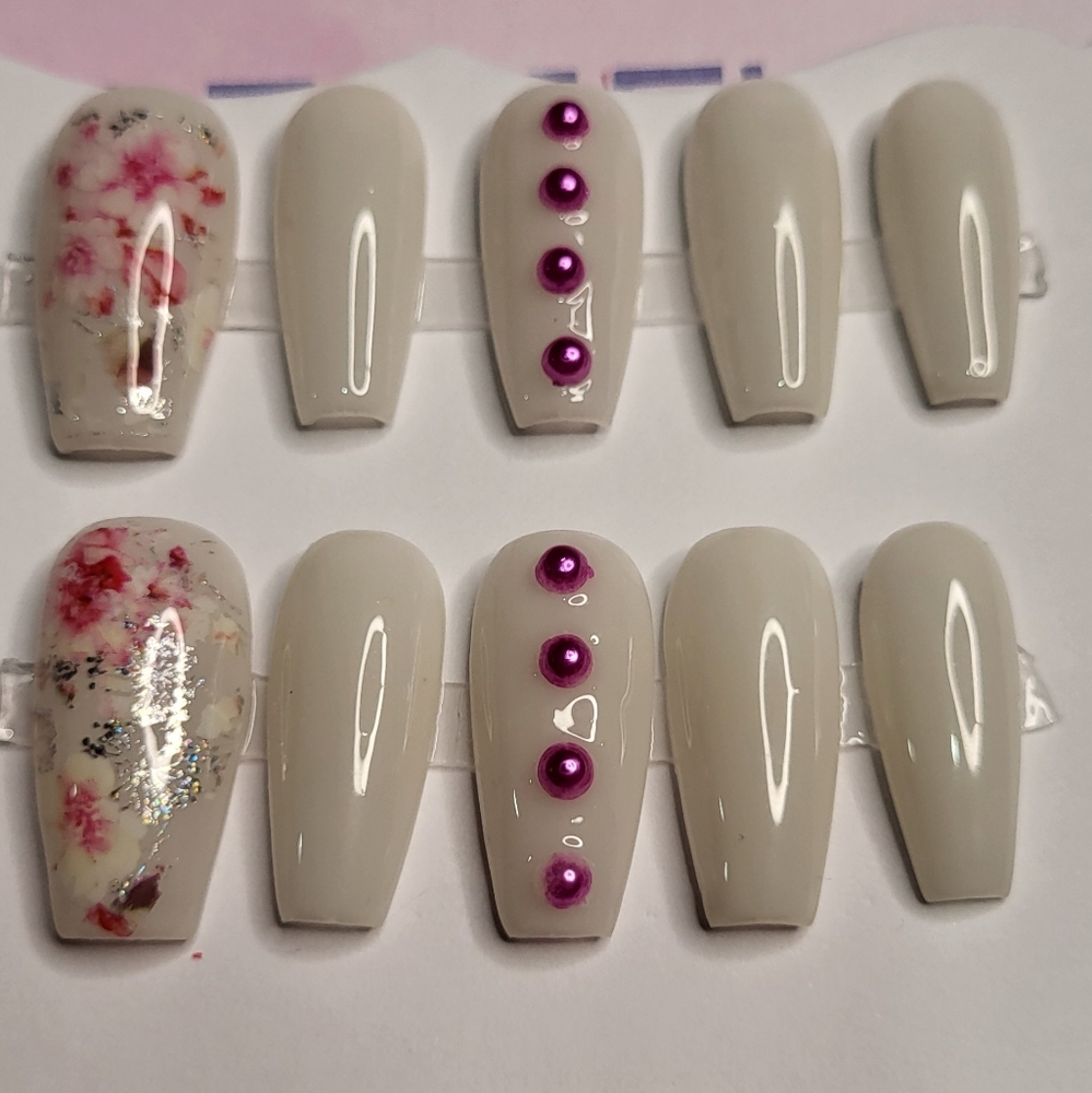 💋Press On Nails - Milky White with Floral and Pink Pearl Accents.